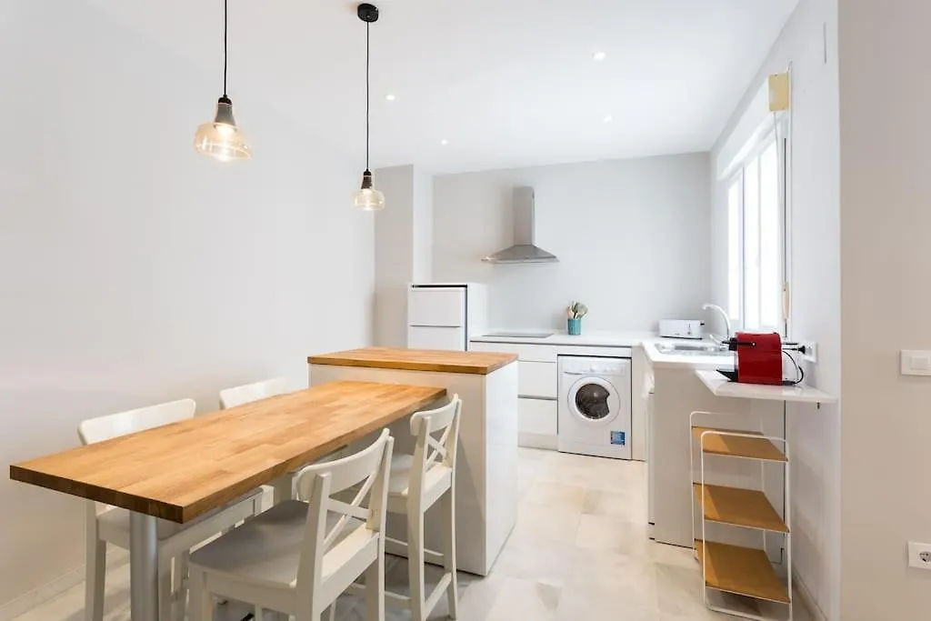 Luminoso Apartamento Tercera Planta contacts